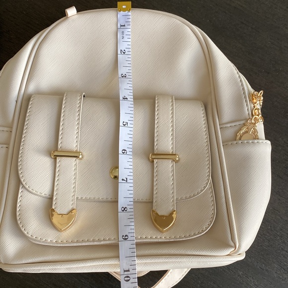 Elegant Cream Backpack - Picture 9 of 9
